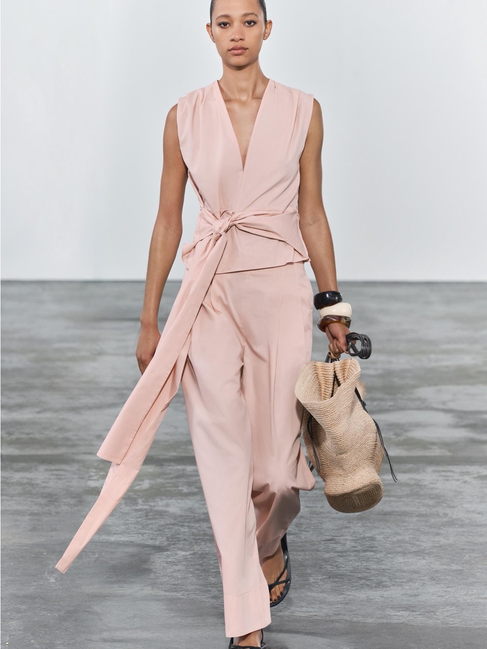Zara Sleeveless Wide-Leg Two Piece Set in Dusky Pink